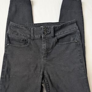 Hot Topic Denim Black Distressed Womens‎ Denim Skinny Jean 3 Button Size 9